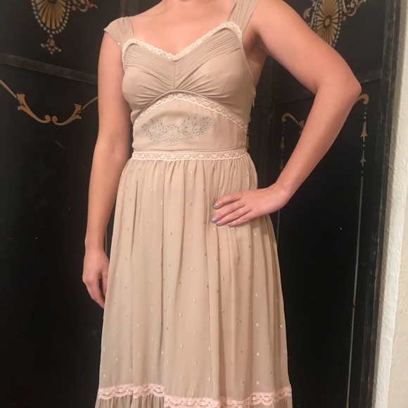 Girly, vintage style cocktail dress - Picture 7 of 8